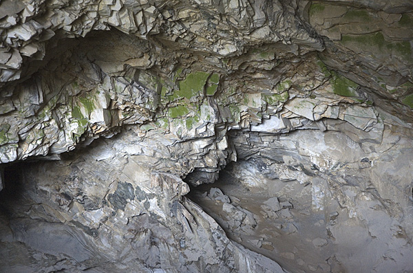 ManchanCaveInside
