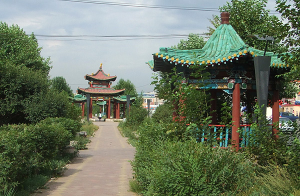 StreetwithPagodas